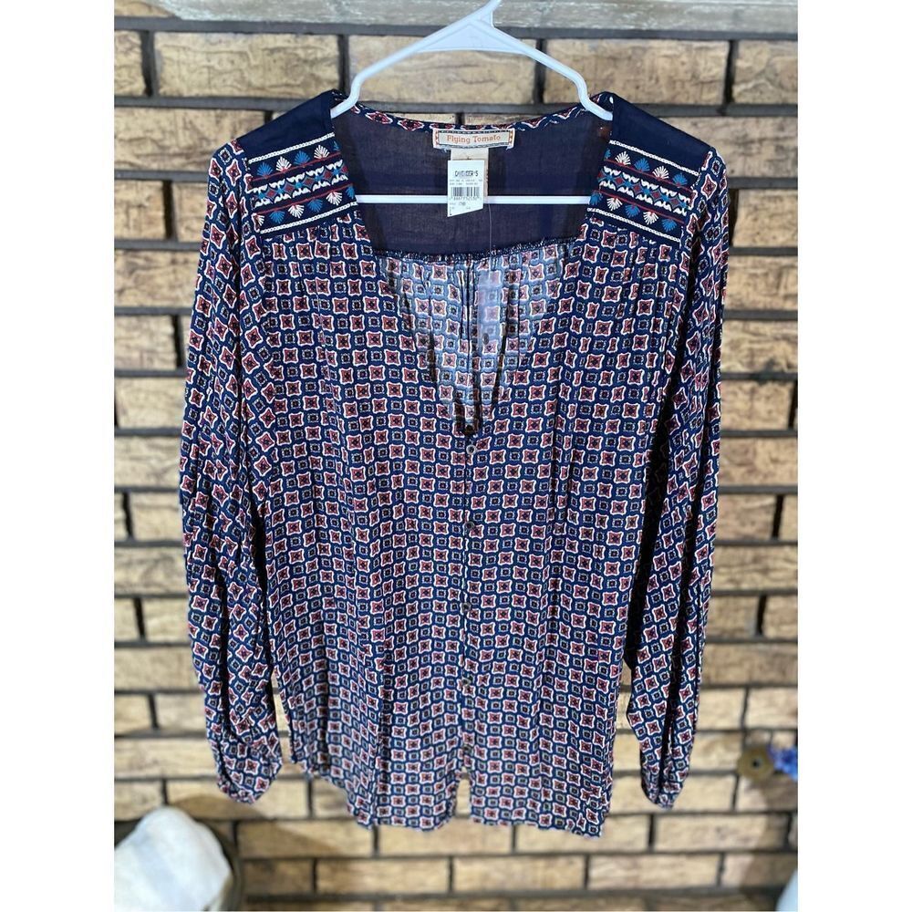 Nwt Flying Tomato Women’s Blouse‎